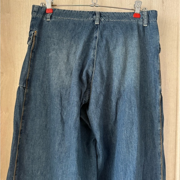 Free People Lotus High Waist Tie Hem
Barrel Leg Jeans - Picture 9 of 10